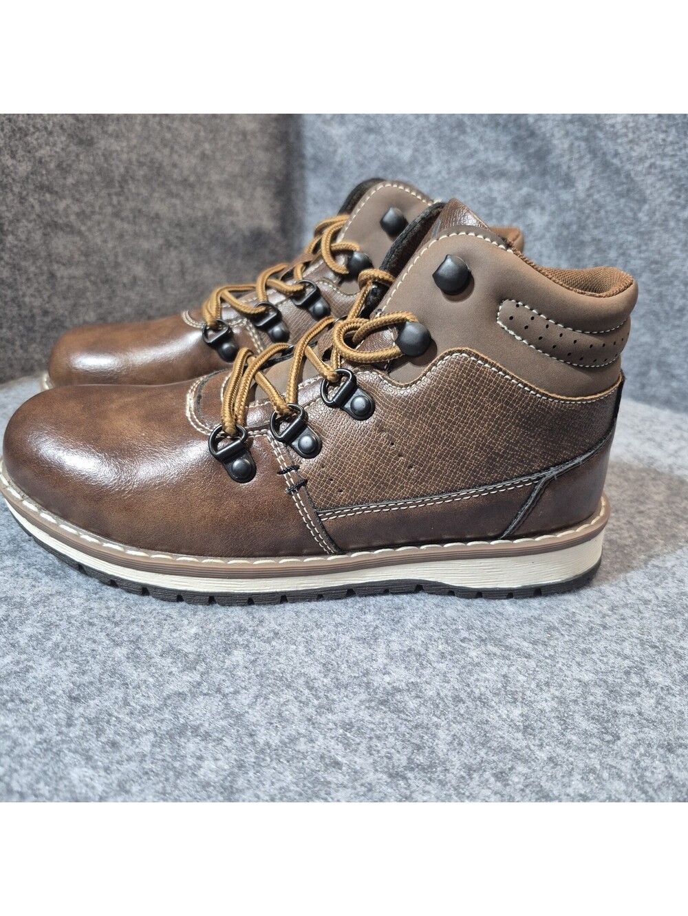 Xray Footwear Boy’s Brown Boot Youth Size 3 Formal/Casual Style